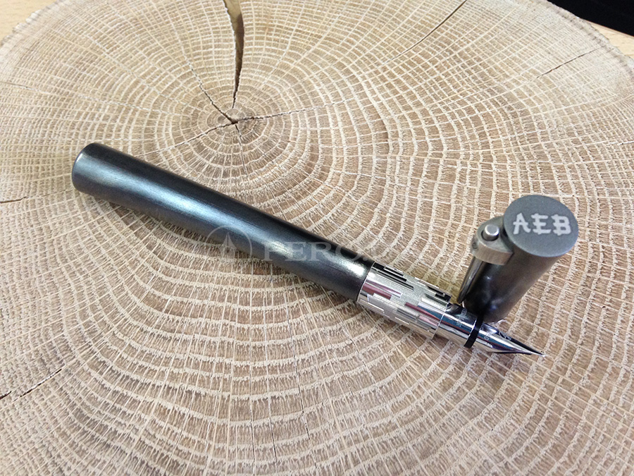 Ручка Waterman с гравировкой инициалов